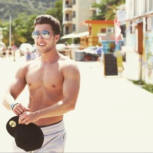 Meet your Posher, Daniel